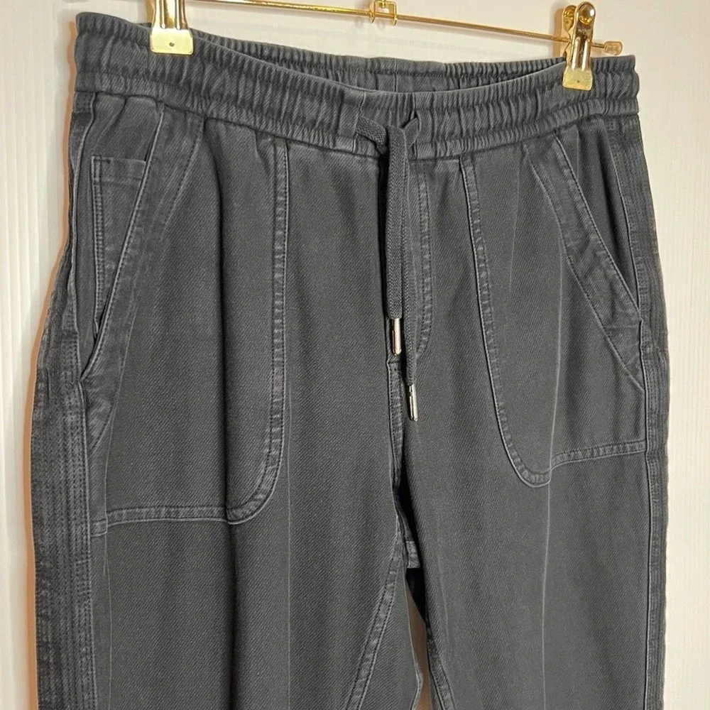 ATHLETA 'Farallon'‎ Jogger Pants in Black. Size 2 - Picture 8 of 11